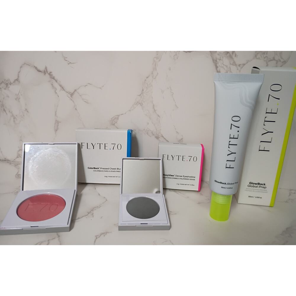 FLYTE 70 Make Up Bundle with Cosmetic Bag -‎ NEW